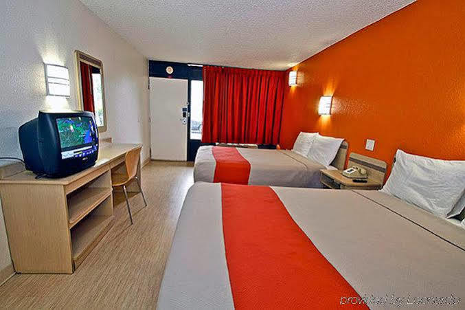 Motel 6-Little Rock, Ar - West Esterno foto